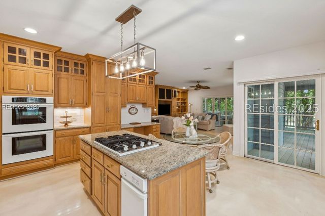 66 Timber Ln, Hilton Head Island, SC 29926