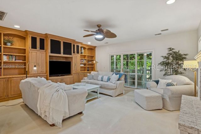 66 Timber Ln, Hilton Head Island, SC 29926