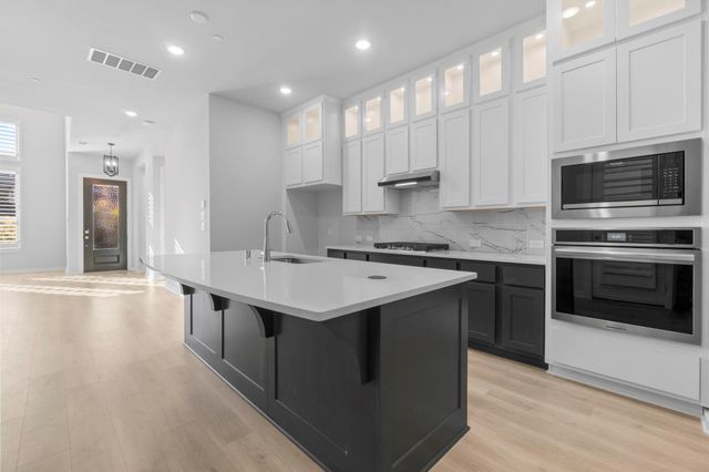 531 Cypress Valley Avenue, Montgomery, TX 77316