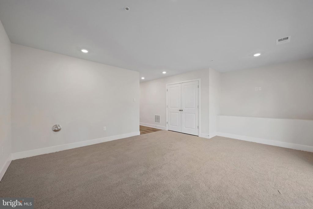 Image 8 of property listing at 365 HACKLEY DR, Joppa, MD 21085