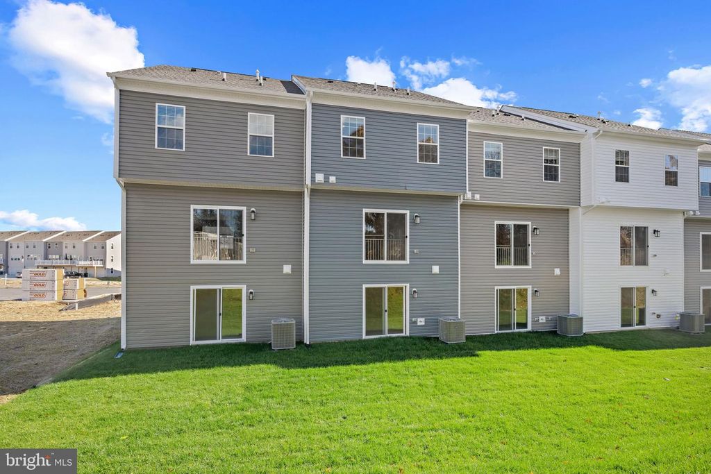 Image 34 of property listing at 365 HACKLEY DR, Joppa, MD 21085