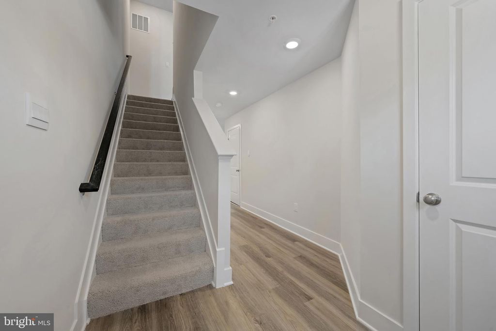 Image 4 of property listing at 365 HACKLEY DR, Joppa, MD 21085