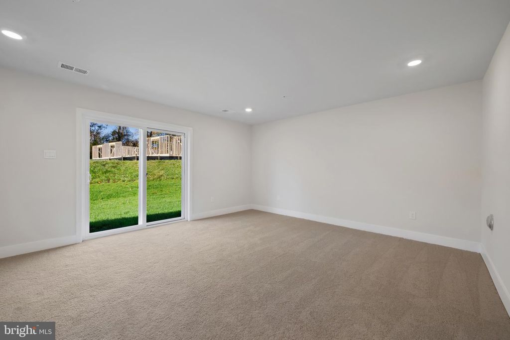 Image 6 of property listing at 365 HACKLEY DR, Joppa, MD 21085