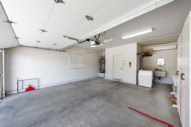 39676 Somerset Avenue, Palm Desert, CA 92211
