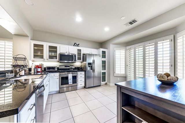 39676 Somerset Avenue, Palm Desert, CA 92211