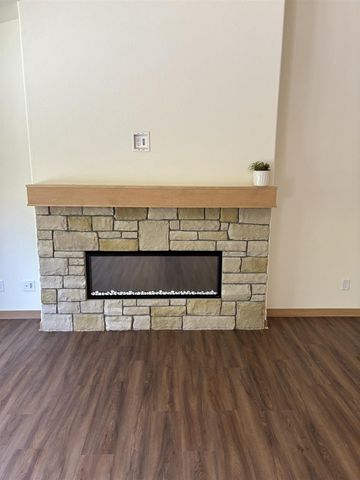 3 Savannah Parkway, Deerfield, WI 53531
