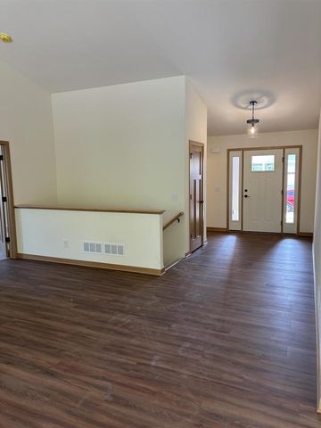 3 Savannah Parkway, Deerfield, WI 53531