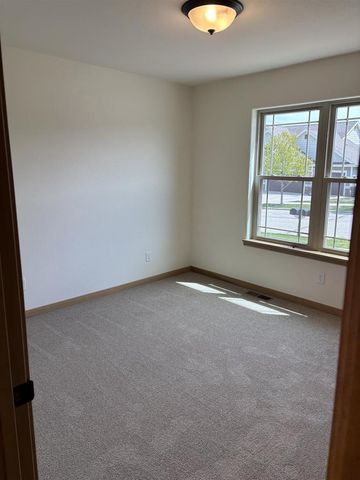 3 Savannah Parkway, Deerfield, WI 53531