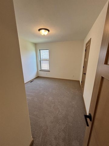 3 Savannah Parkway, Deerfield, WI 53531