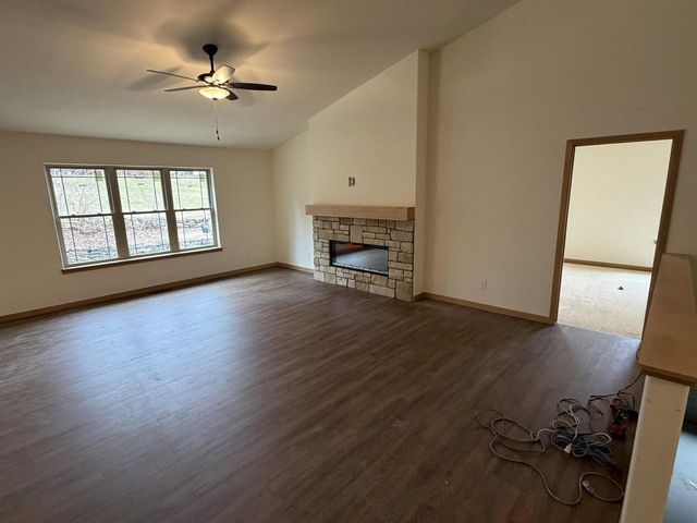 3 Savannah Parkway, Deerfield, WI 53531