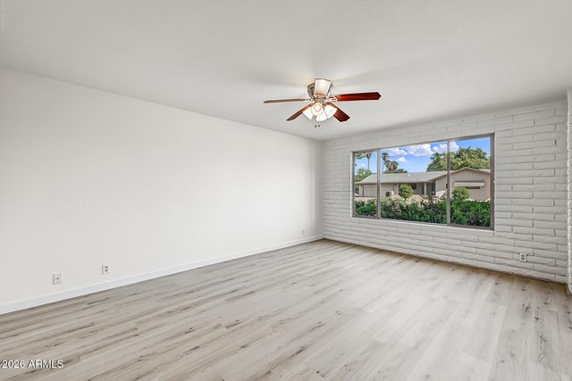 930 S ROSLYN Place, Mesa, AZ 85208