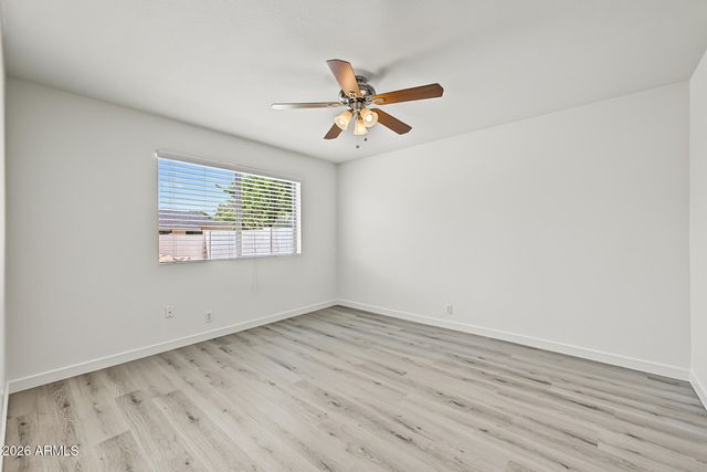 930 S ROSLYN Place, Mesa, AZ 85208