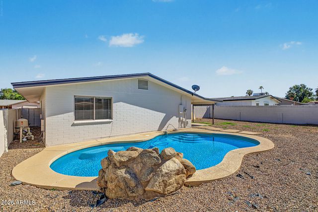 930 S ROSLYN Place, Mesa, AZ 85208