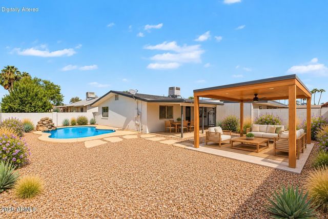 930 S ROSLYN Place, Mesa, AZ 85208