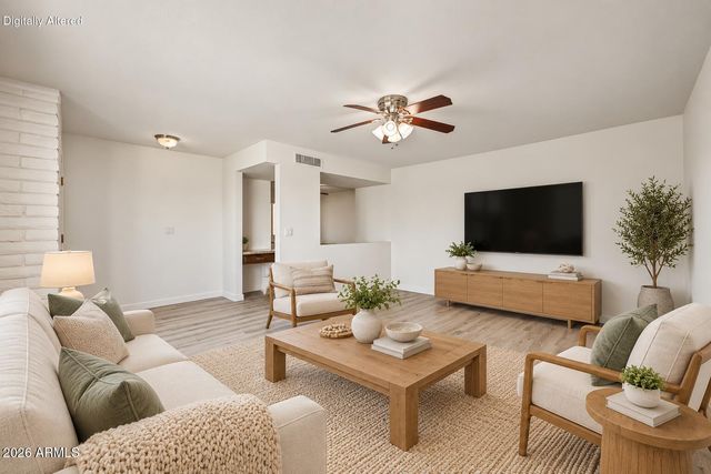 930 S ROSLYN Place, Mesa, AZ 85208