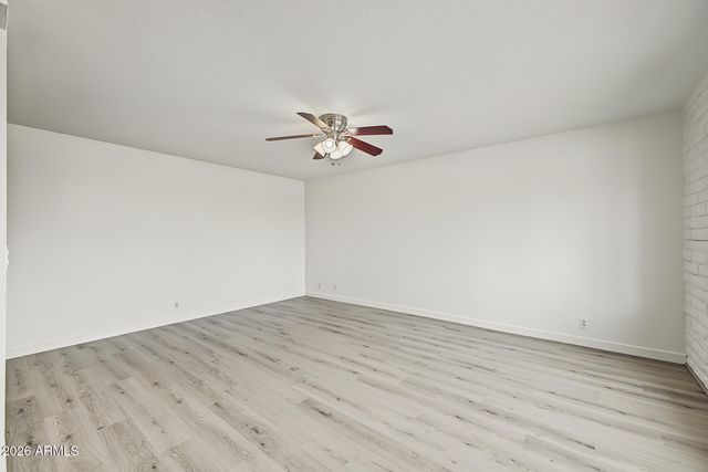 930 S ROSLYN Place, Mesa, AZ 85208