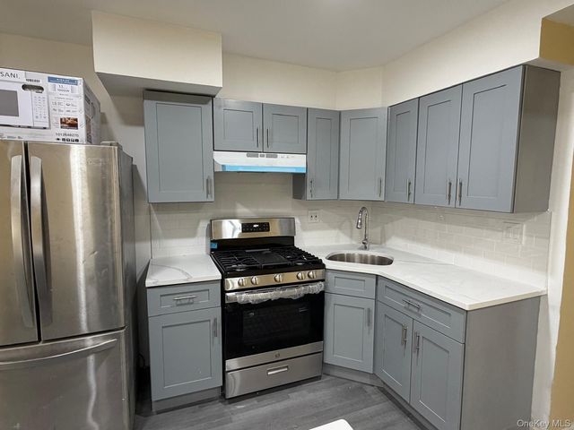 924 E 106th Street 1st floor, Brooklyn, NY 11236