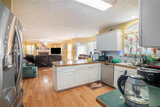 1535 Summit Pond Circle, Loganville, GA 30052