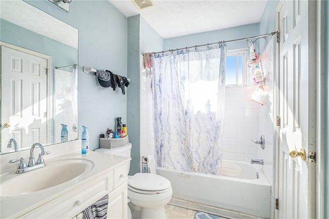 1535 Summit Pond Circle, Loganville, GA 30052