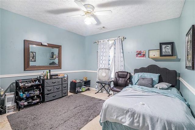 1535 Summit Pond Circle, Loganville, GA 30052