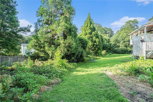 1535 Summit Pond Circle, Loganville, GA 30052