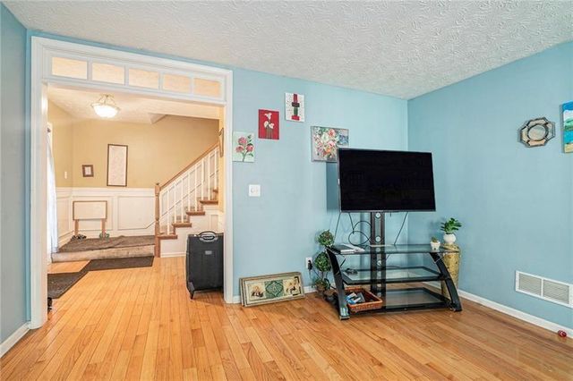 1535 Summit Pond Circle, Loganville, GA 30052