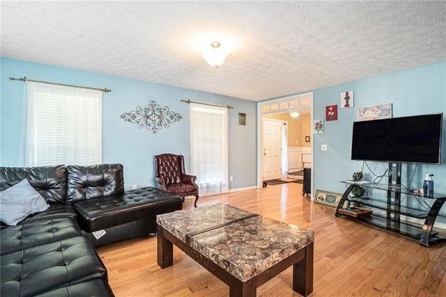 1535 Summit Pond Circle, Loganville, GA 30052