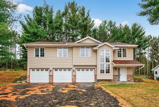 206 Red Pine Drive, Somerset, WI 54025