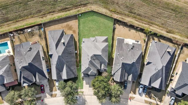 4522 Millstone Canyon Ln, Sugar Land, TX 77479