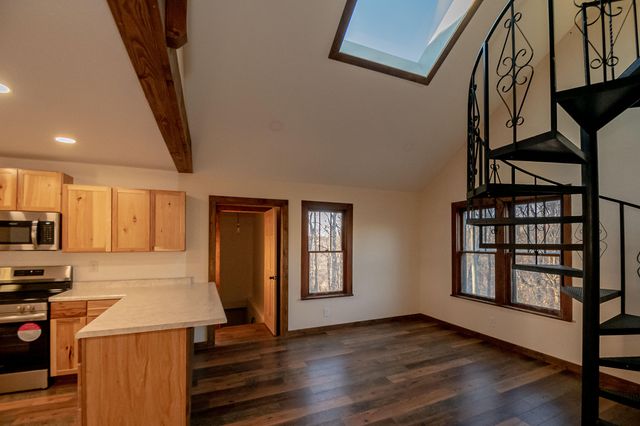 21033 State Highway 86, Cassville, MO 65625