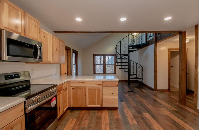 21033 State Highway 86, Cassville, MO 65625