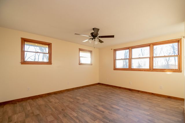 21033 State Highway 86, Cassville, MO 65625