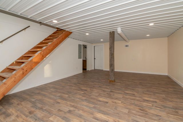 21033 State Highway 86, Cassville, MO 65625