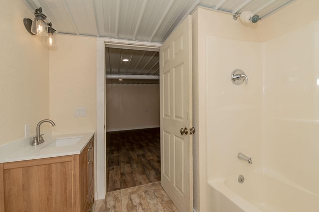 21033 State Highway 86, Cassville, MO 65625