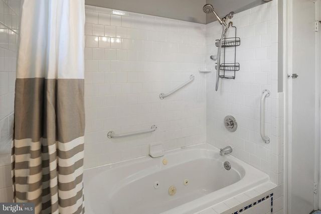 4 CEDAR HILL RD, Baltimore, MD 21225