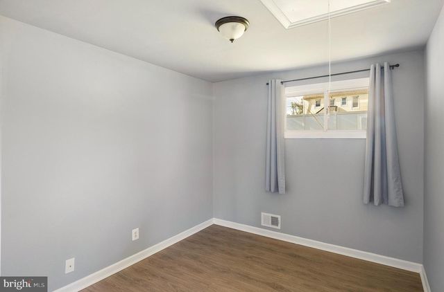 4 CEDAR HILL RD, Baltimore, MD 21225