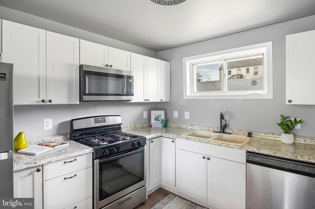 4 CEDAR HILL RD, Baltimore, MD 21225