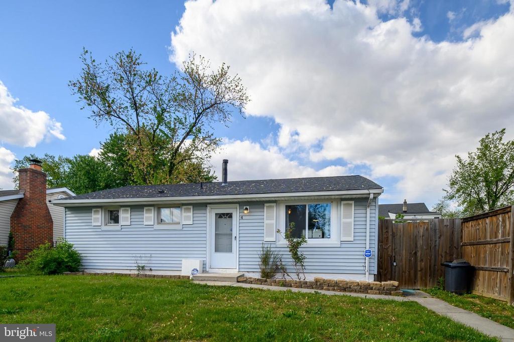 4 CEDAR HILL RD, Baltimore, MD 21225