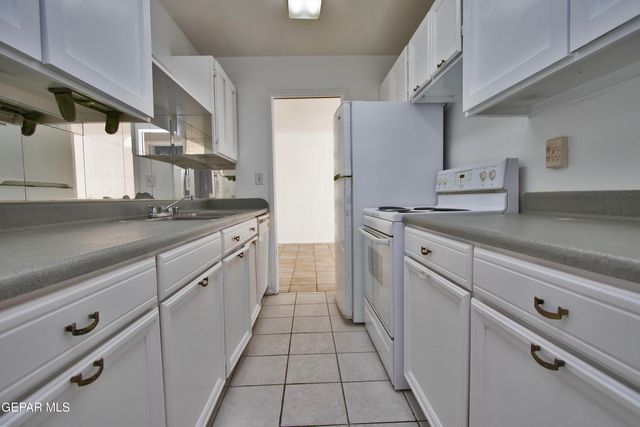 252 Shadow Mountain Drive B1, El Paso, TX 79912