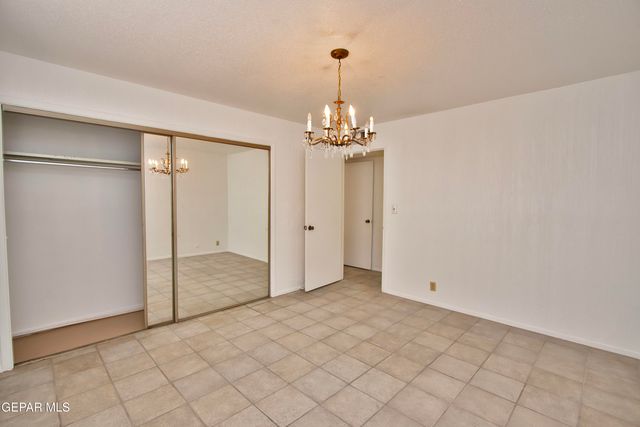 252 Shadow Mountain Drive B1, El Paso, TX 79912