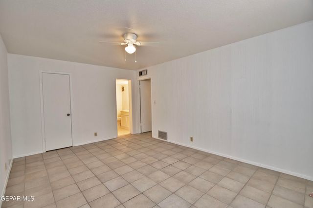 252 Shadow Mountain Drive B1, El Paso, TX 79912