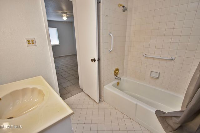 252 Shadow Mountain Drive B1, El Paso, TX 79912
