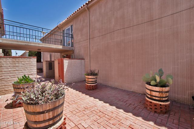 252 Shadow Mountain Drive B1, El Paso, TX 79912