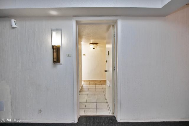 252 Shadow Mountain Drive B1, El Paso, TX 79912