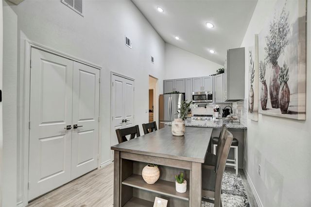 16942 Balmoral, Montgomery, TX 77316