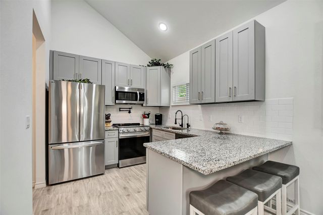 16942 Balmoral, Montgomery, TX 77316