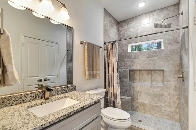 16942 Balmoral, Montgomery, TX 77316