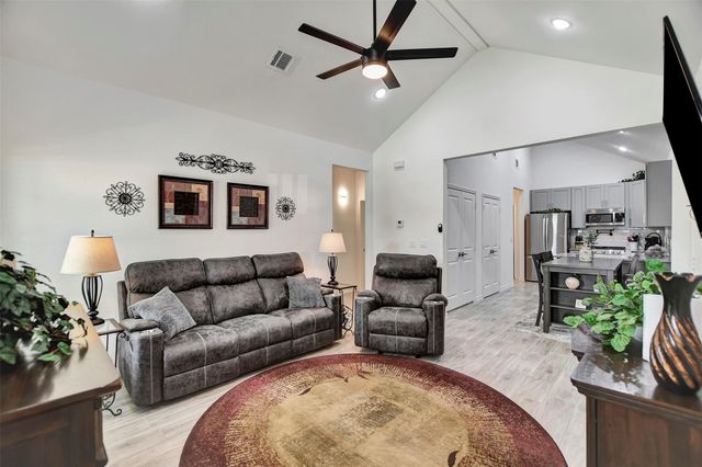 16942 Balmoral, Montgomery, TX 77316