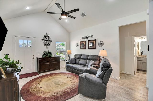 16942 Balmoral, Montgomery, TX 77316
