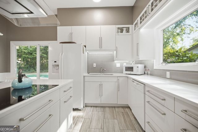 4136 Lakeshore Way, Marietta, GA 30067